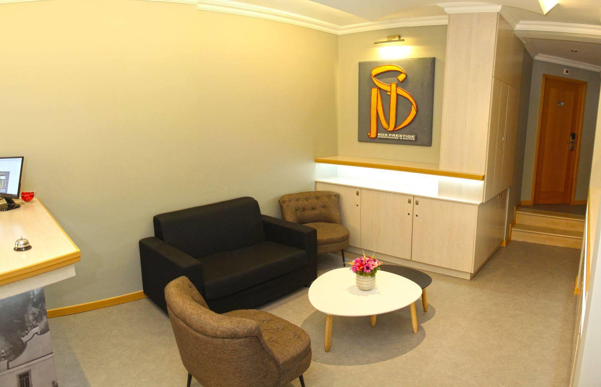 Rocha Prestige - Guest House And Suites Портиман Екстериор снимка