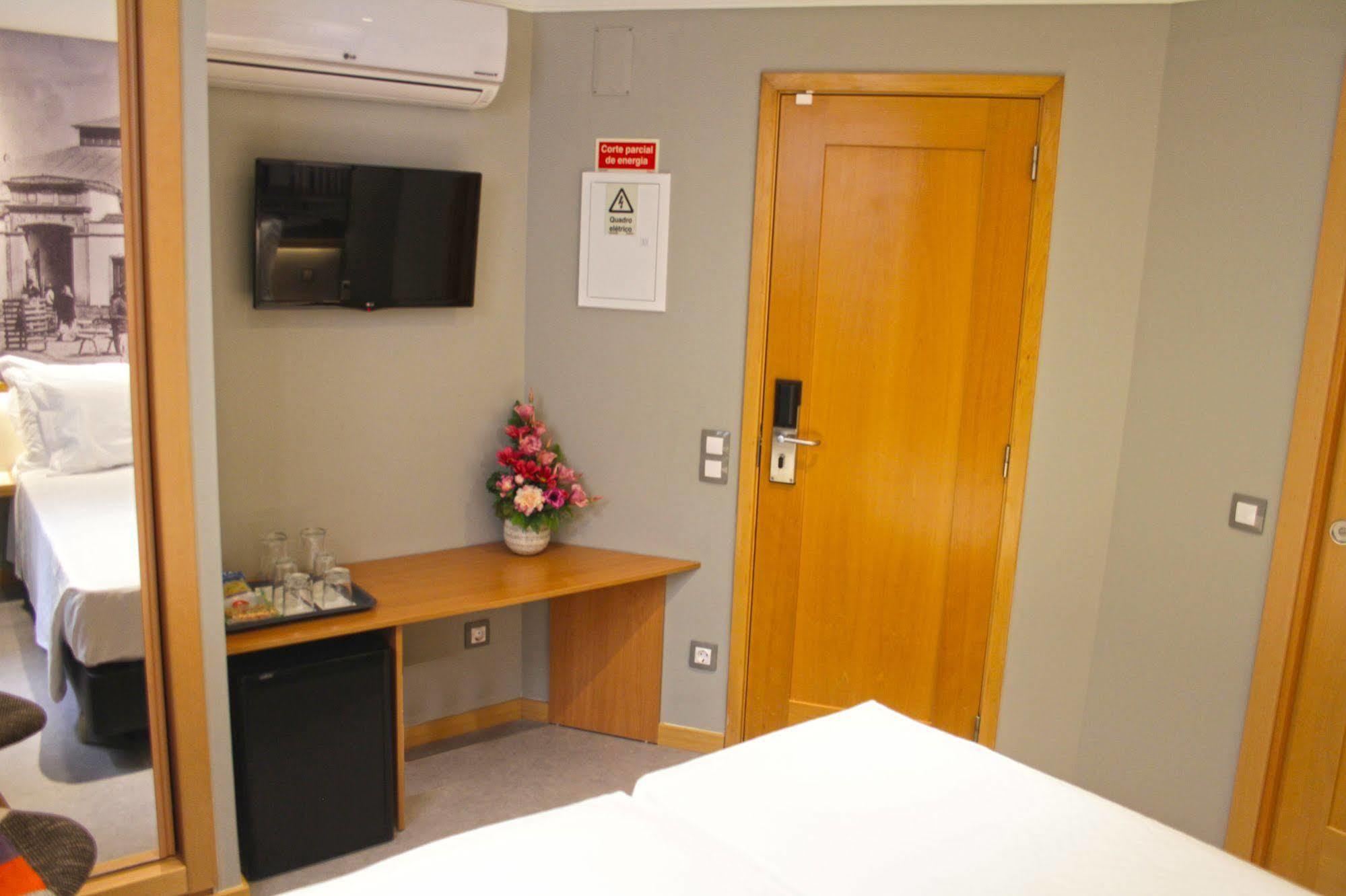 Rocha Prestige - Guest House And Suites Портиман Екстериор снимка